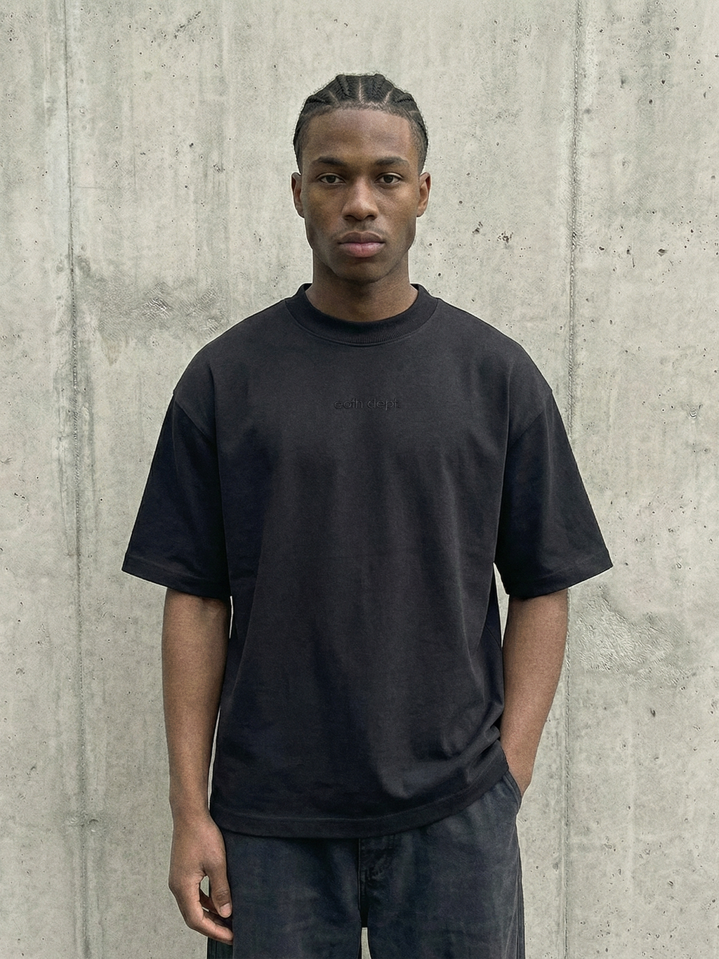 EOTH ESSENTIAL TEE - BLACK