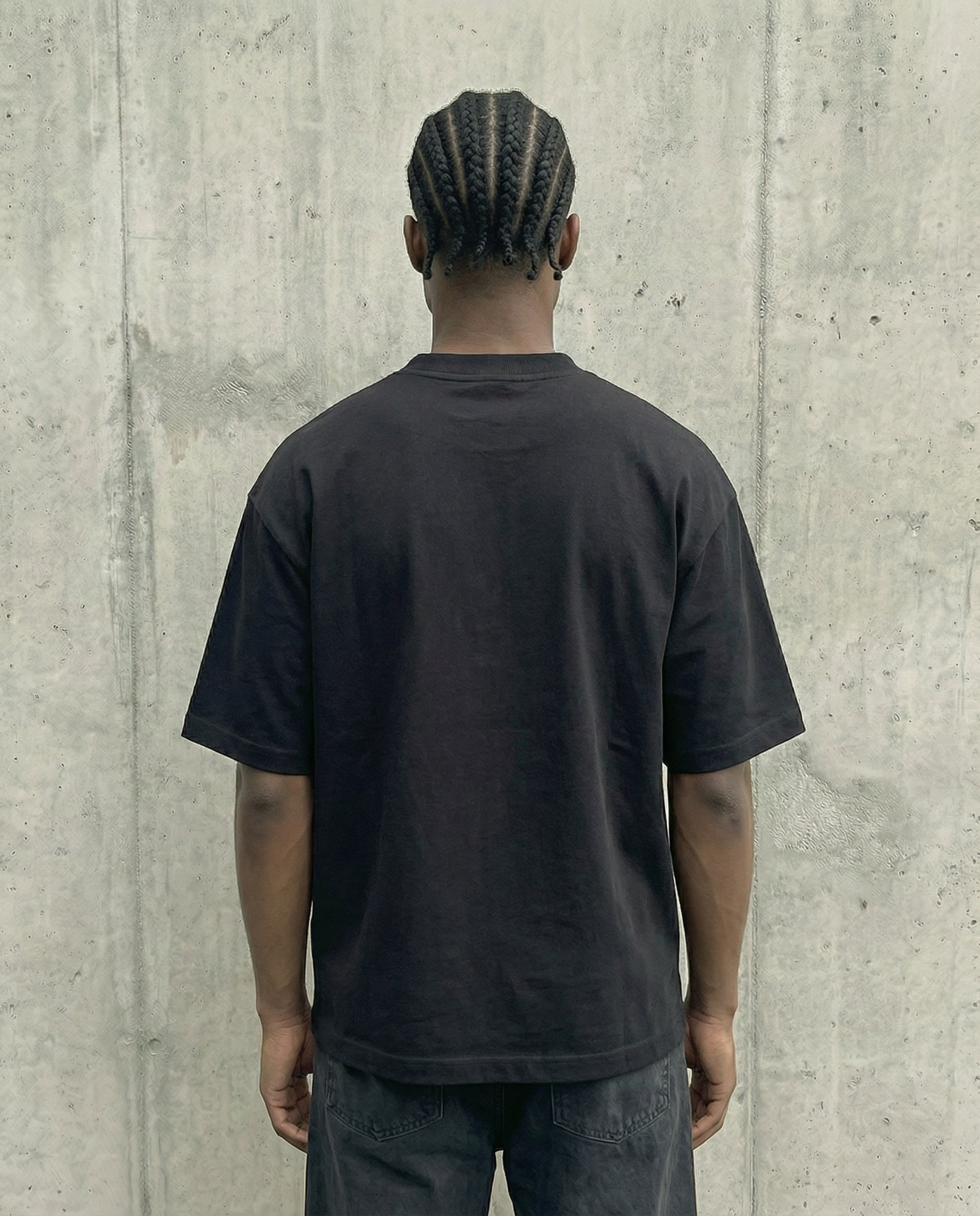 EOTH ESSENTIAL TEE - BLACK